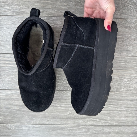 UGG Black Classic Ultra Mini Platform Boots 8 - Picture 10 of 13